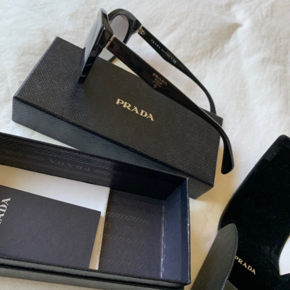 NEW PRADA black classic sunglasses - Picture 2 of 11